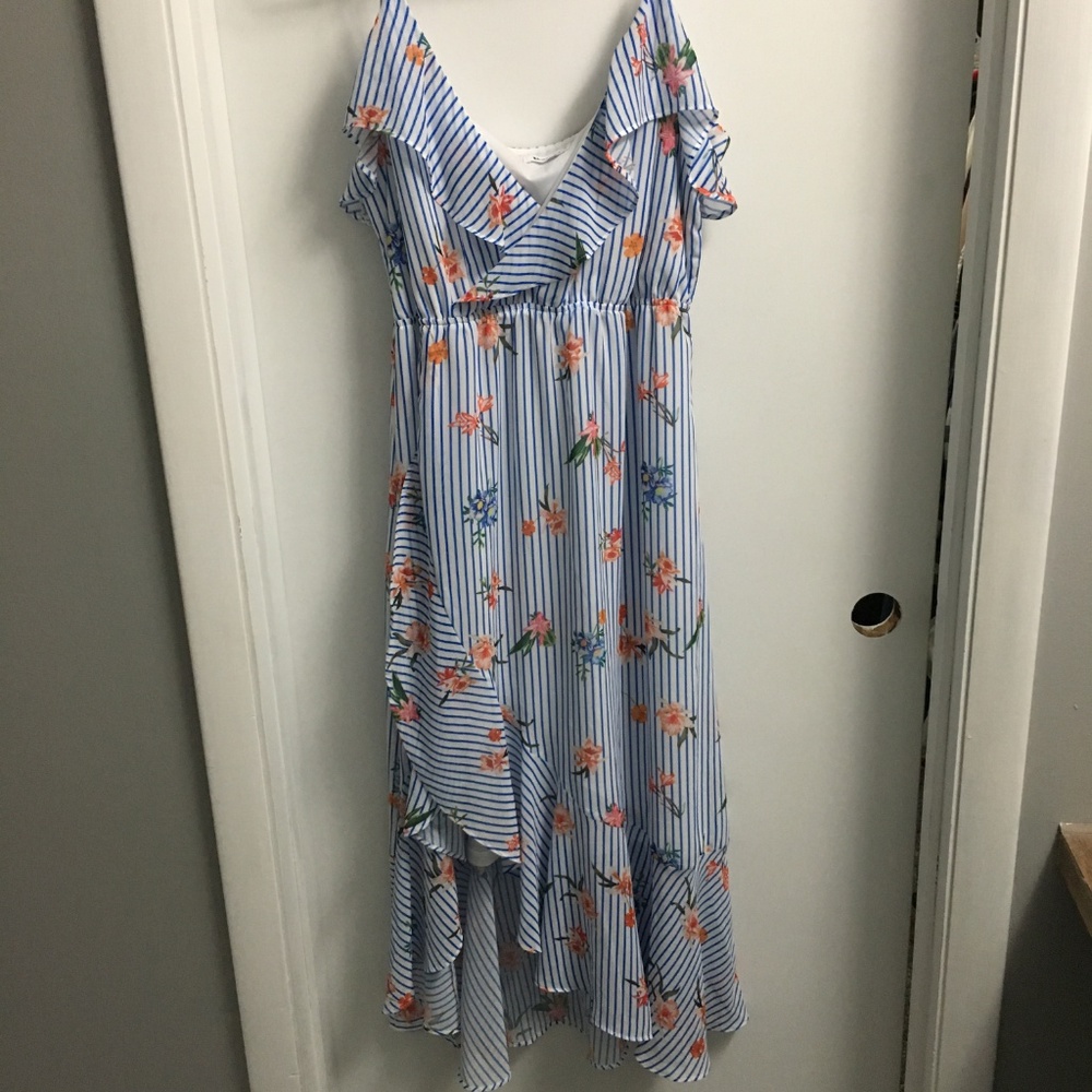 Asymmetrical hemline midi dress